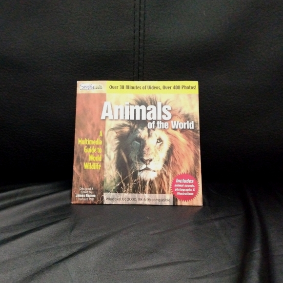 3/$10๐ NEW CD ROM: Animals of the World - Picture 1 of 5